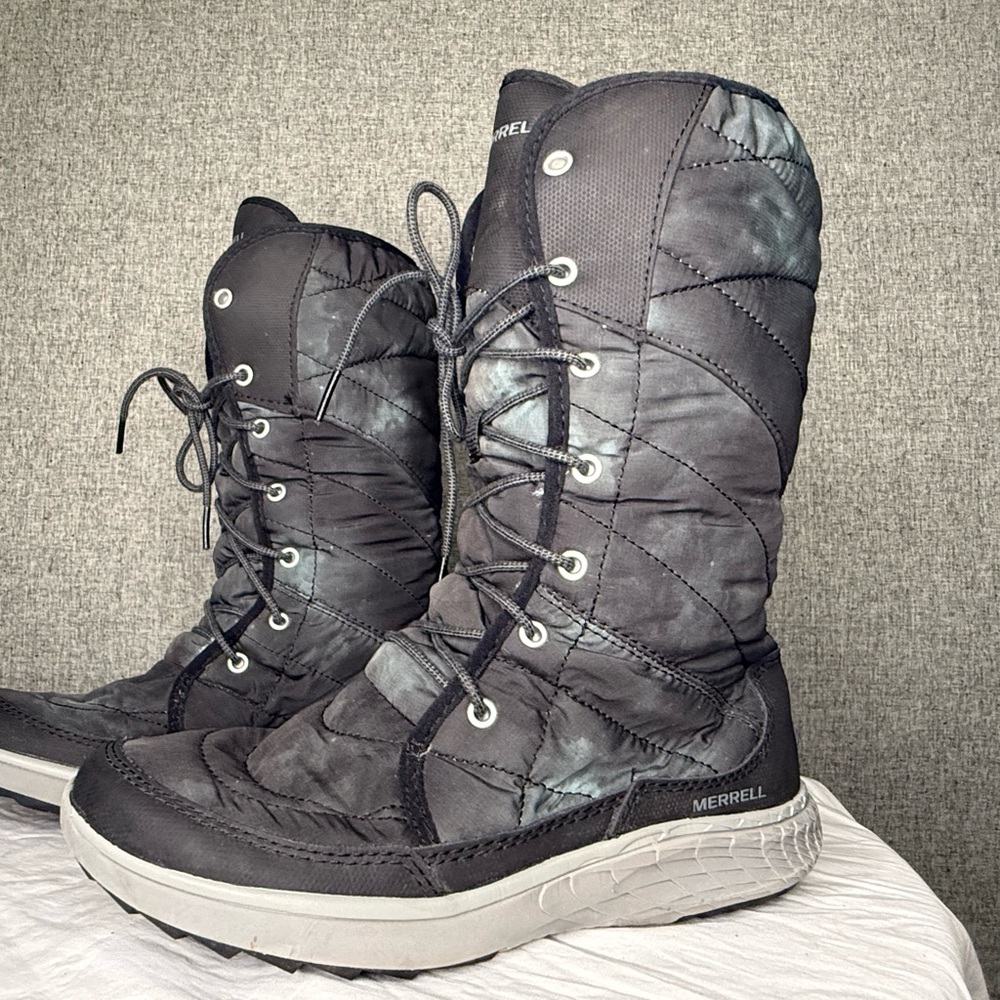 Merrell Women's Size 6 Pechora Peak Winter‎ Snow Hiking Boots